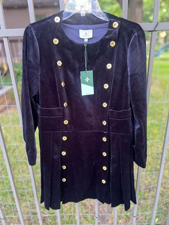 Tuckernuck Dresses & Skirts - Tuckernuck Navy Velvet Button Front Mini Dress NWT L